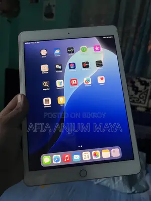 Apple iPad 9.7 32 GB Gray