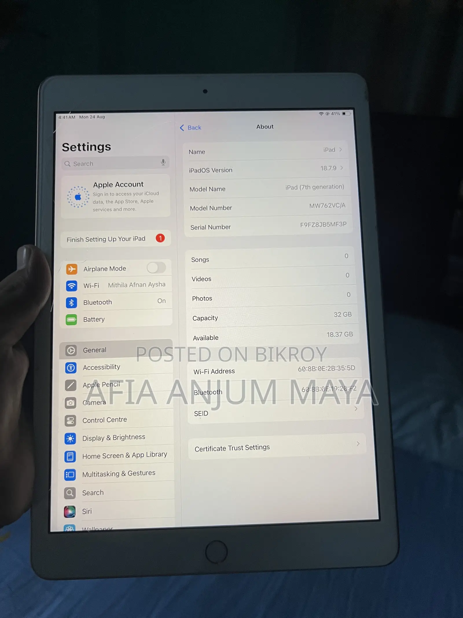 Apple iPad 9.7 32 GB Gray