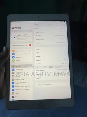 Apple iPad 9.7 32 GB Gray