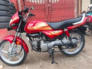 হিরো এইচএফ ডিলাক্স ২০২৩ রেড