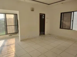 গুলশানে ২৫০০ বর্গফুটের অফিস স্পেস ভাড়া