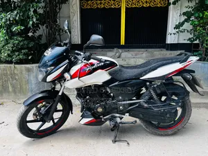 বাজাজ পালসার ১৫০ ২০২২ হোয়াইট