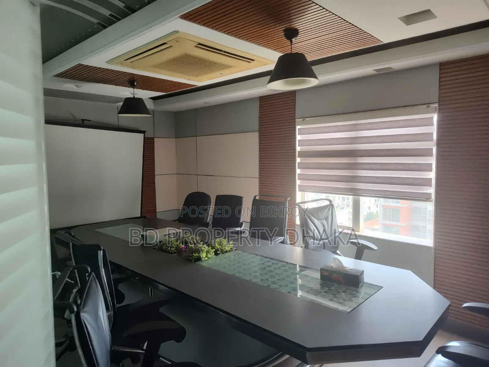 2200 SQFT Open Commercial Space Rent in Banani