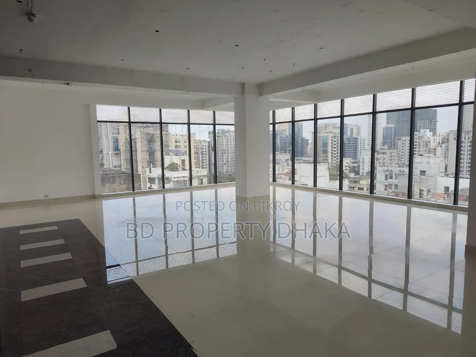 3100 Square Feet Modern Commercial Property Rent in Banani
