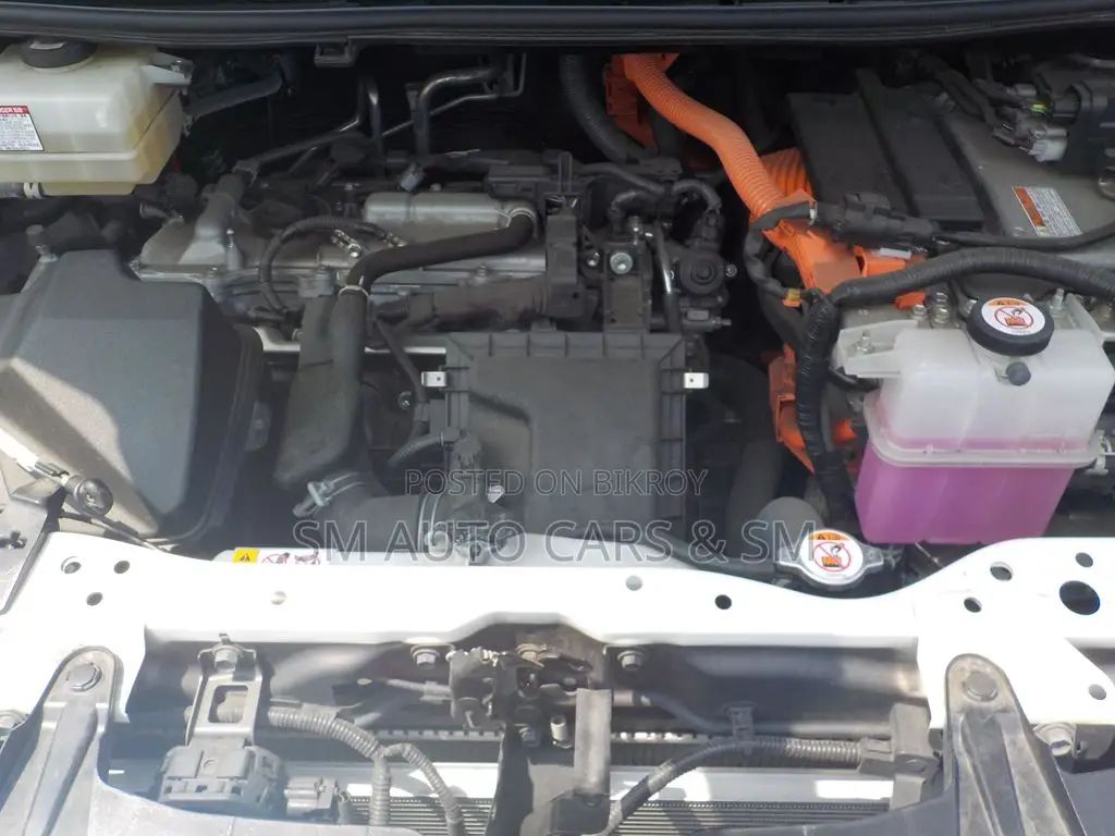 Toyota Noah 2021 Pearl