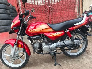 Hero HF Deluxe 2023 Red