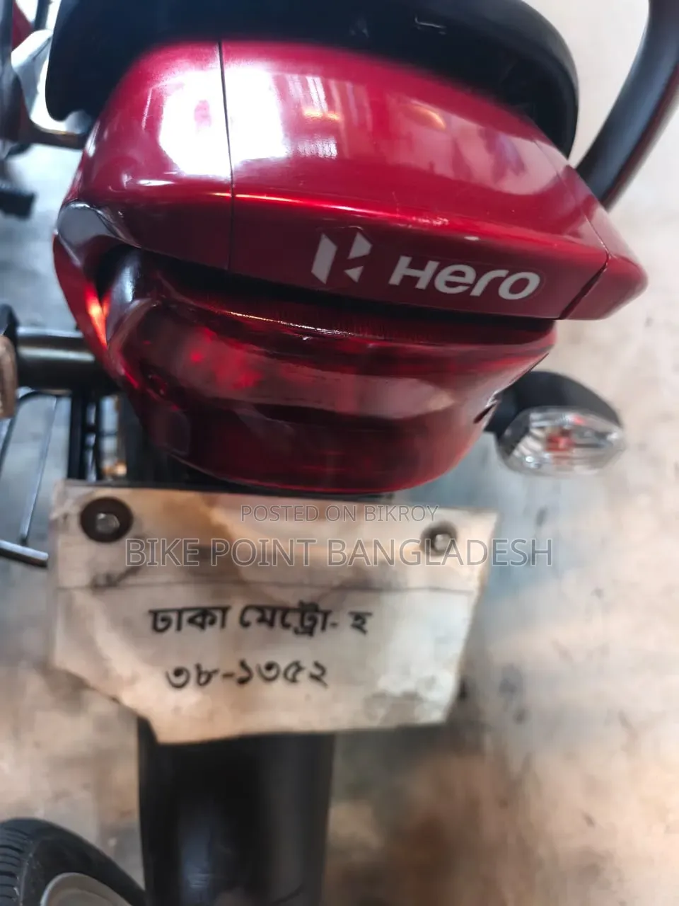 Hero HF Deluxe 2023 Red