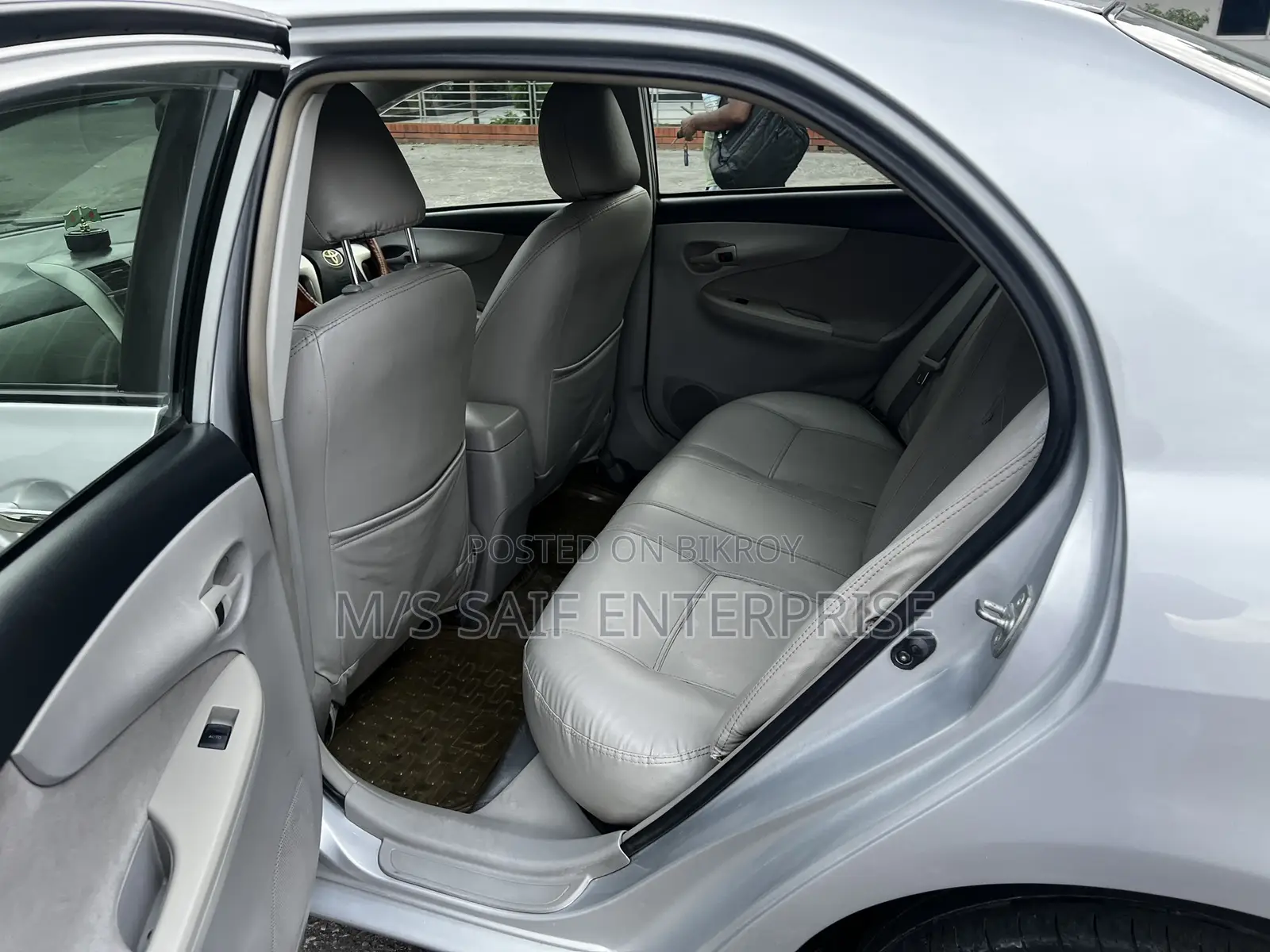 Toyota Axio 2010 Silver