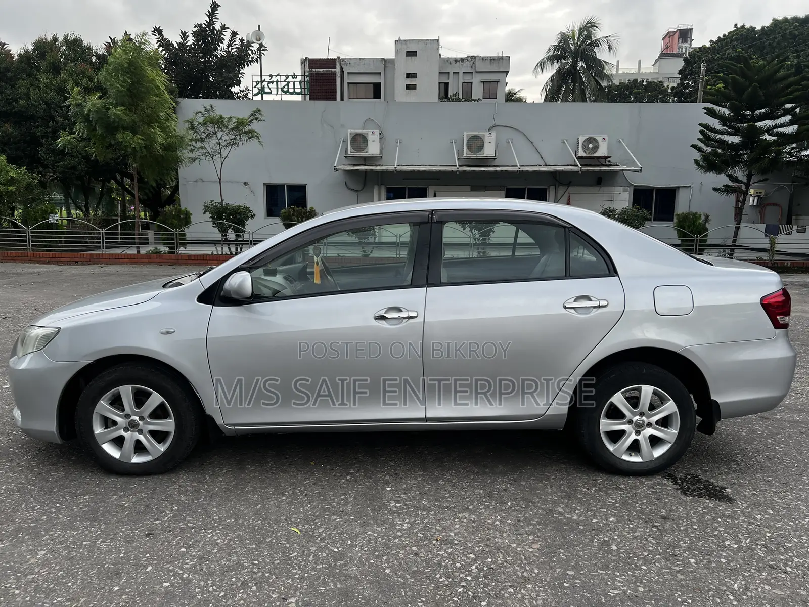 Toyota Axio 2010 Silver