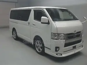 Toyota HiAce 2021 White