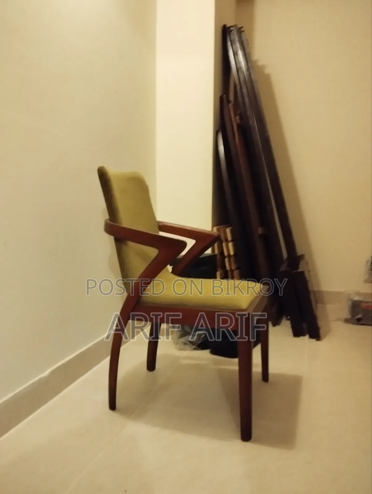 হাতির ডাইনিং টেবিল ৮ চেয়ার সেটআপ লার্জ এক্সপ্যান্ডেবল ডাইনিং টেবিল