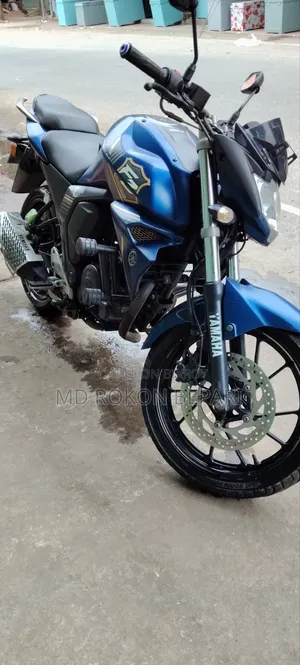 ইয়ামাহা এফজেডএস ভি২ ২০২৩ নীল