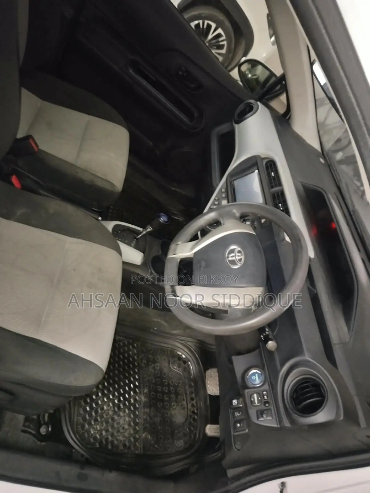Toyota Aqua 2013 Pearl