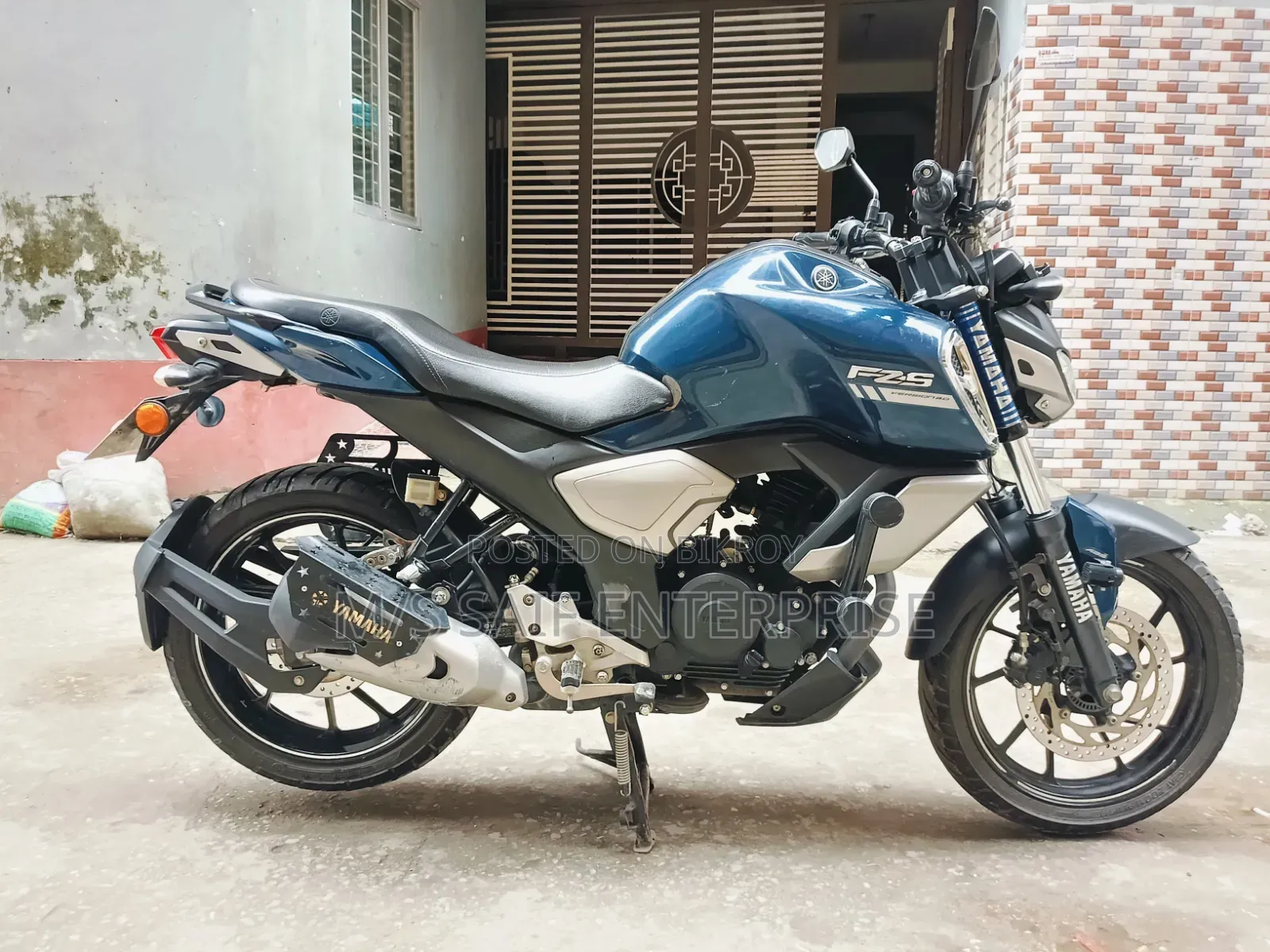 ইয়ামাহা এফজেডএস ভি৩ ২০২১ নীল