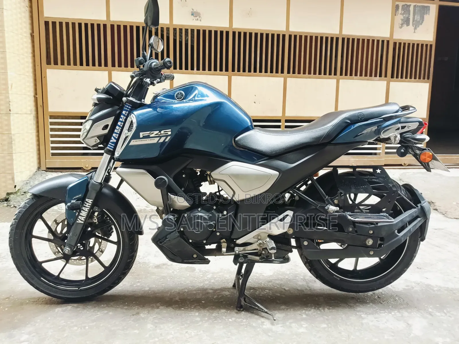 ইয়ামাহা এফজেডএস ভি৩ ২০২১ নীল