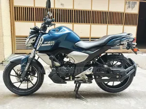 ইয়ামাহা এফজেডএস ভি৩ ২০২১ নীল