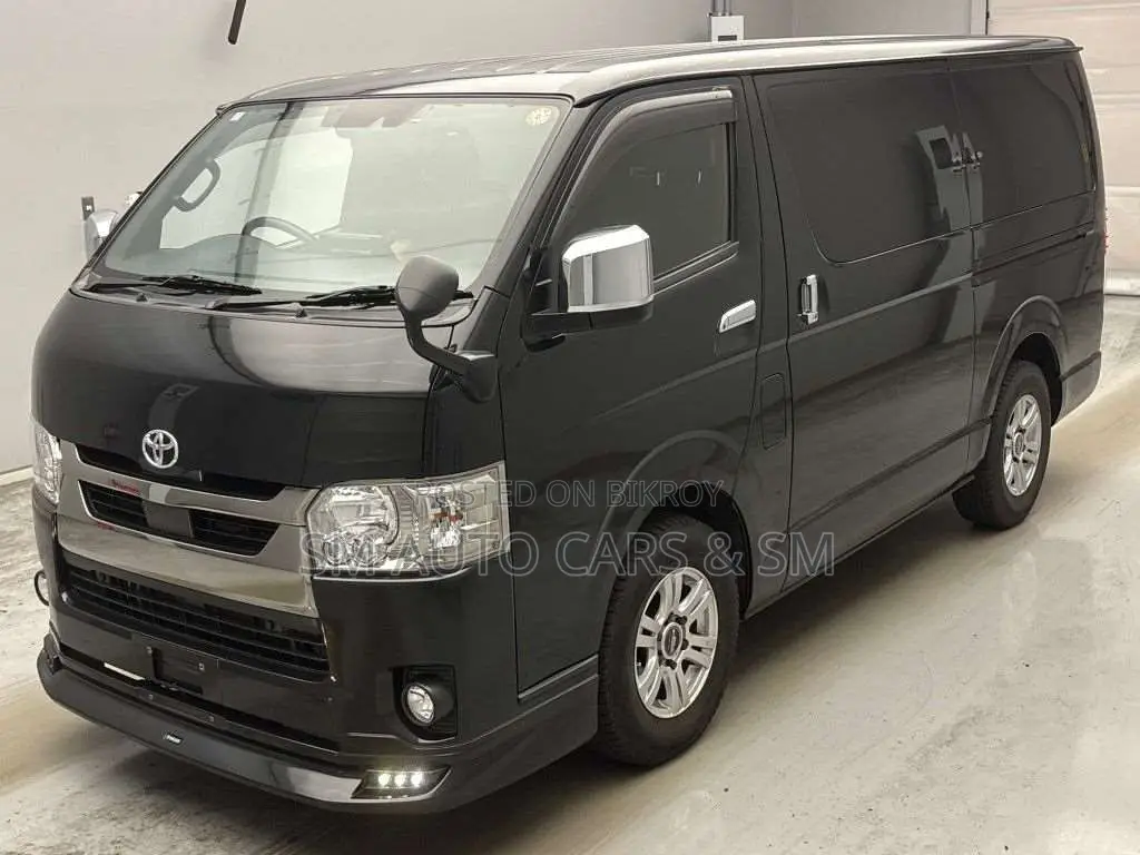 Toyota HiAce 2021 Black