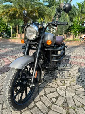 Royal Enfield Classic 350 2025 Gray