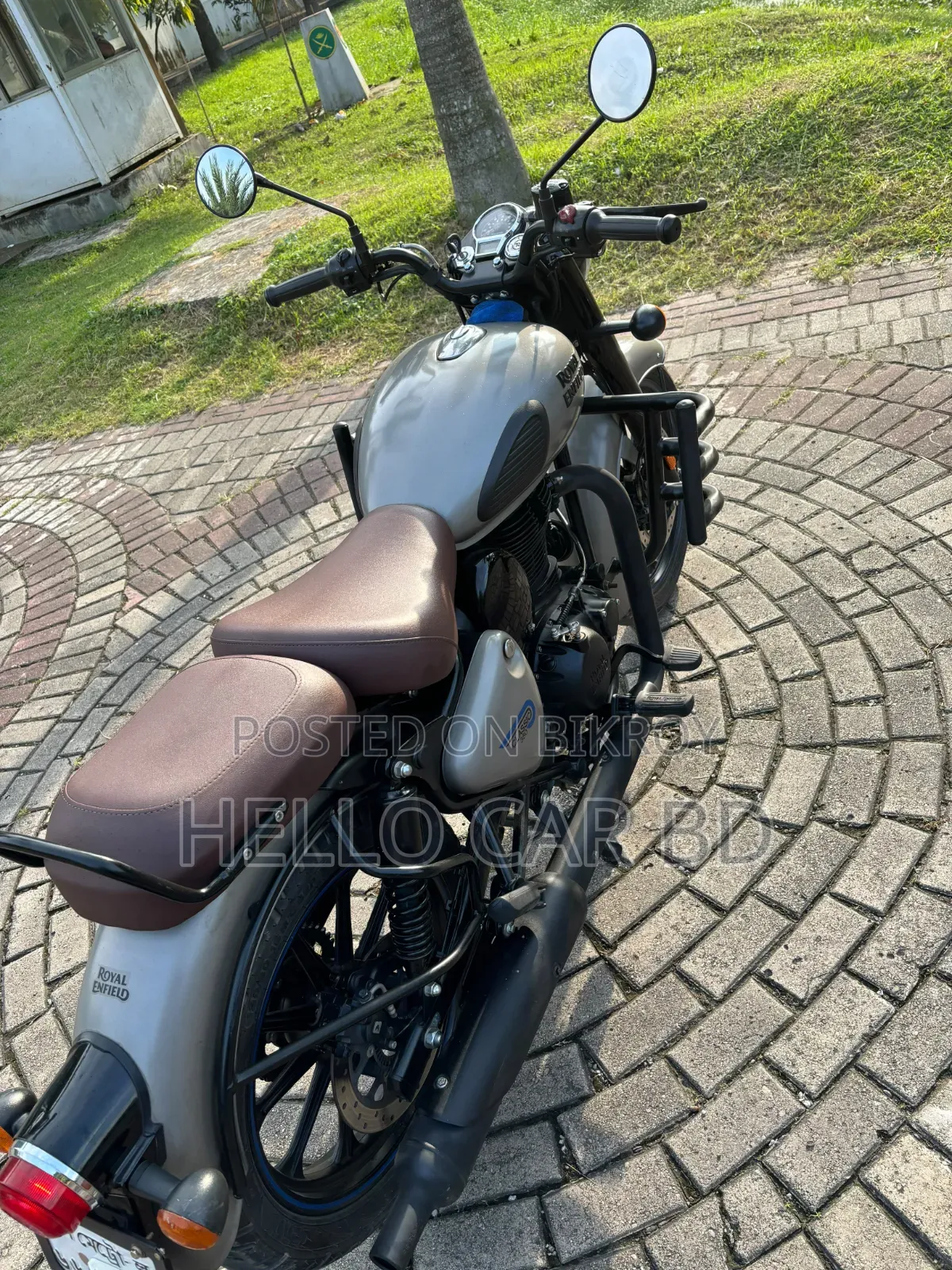 Royal Enfield Classic 350 2025 Gray