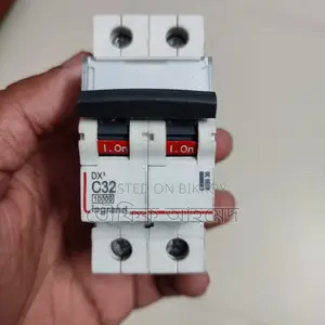 সার্কিট ব্রেকার (ব্যবহৃত)