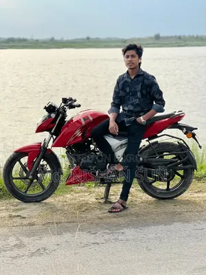 TVS Apache RTR 160 4V 2024 Red