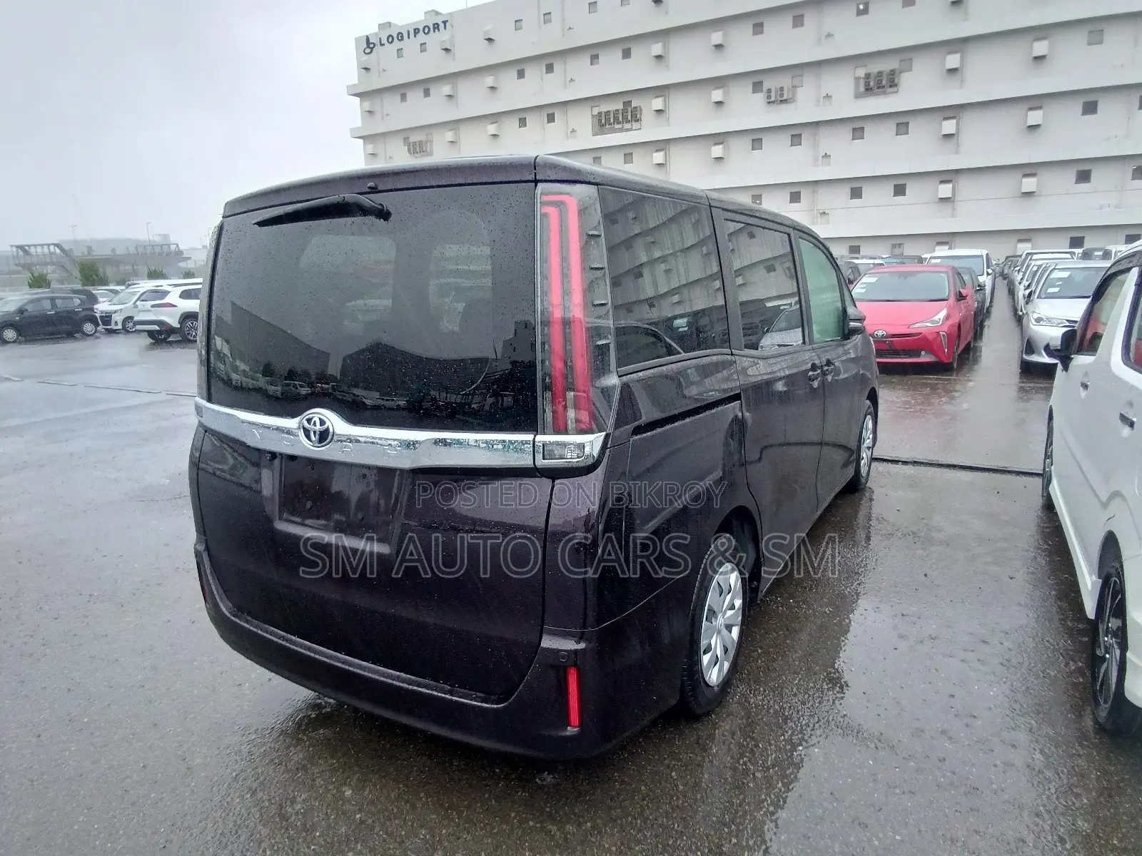 Toyota Noah 2021
