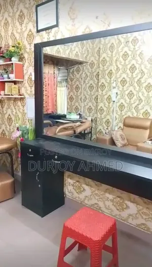 Table for Parlour Decorations