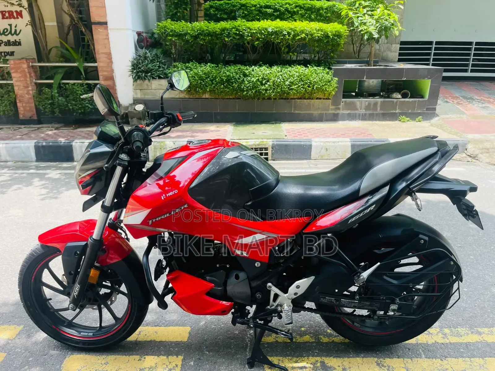 Hero Thriller 160R Refresh 2022 Red