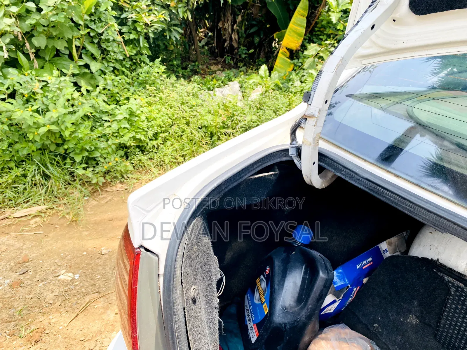 টয়োটা করোল্লা ২০০৫ হোয়াইট
