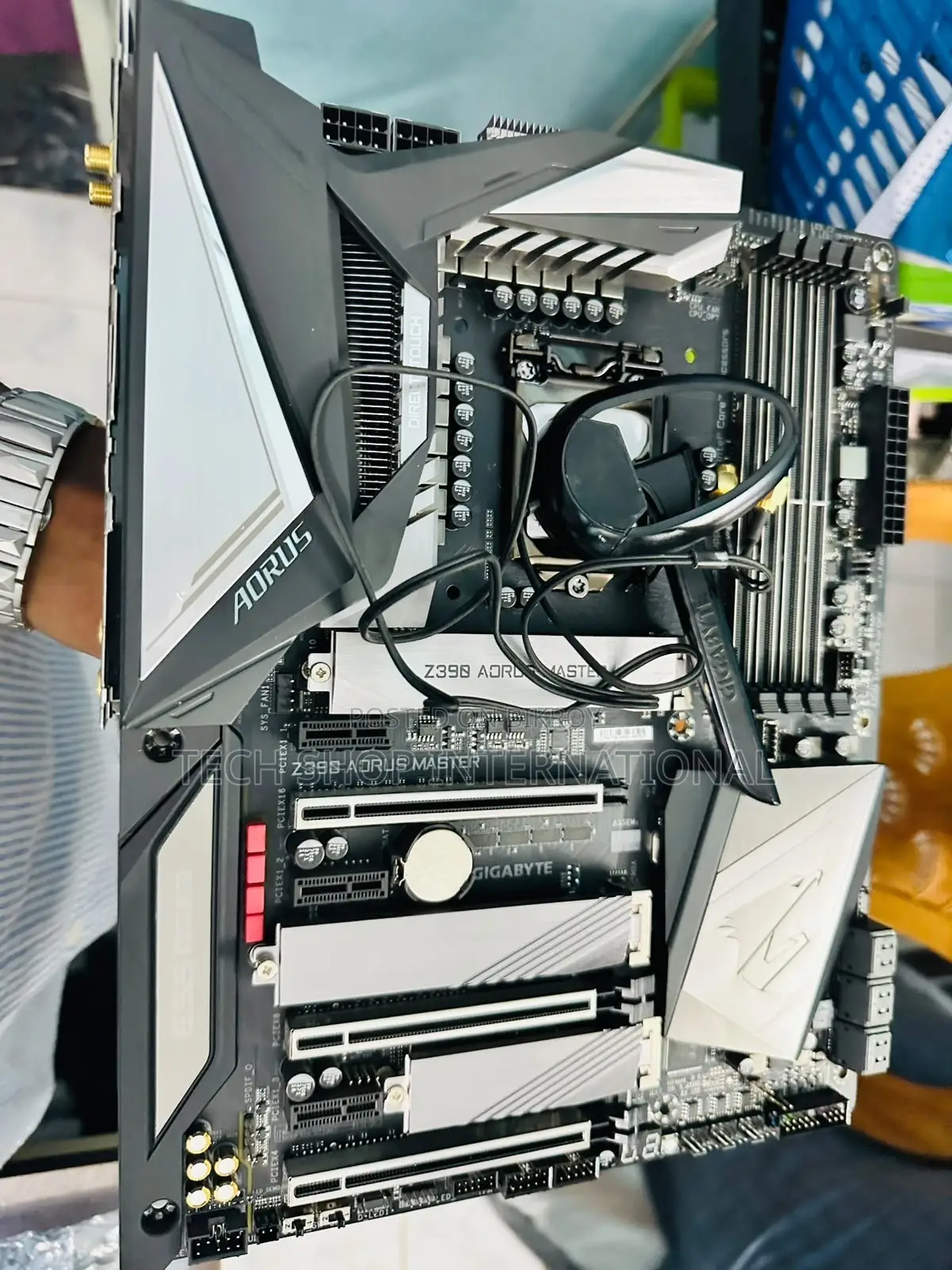 Gigabyte Z390 Aorus Master