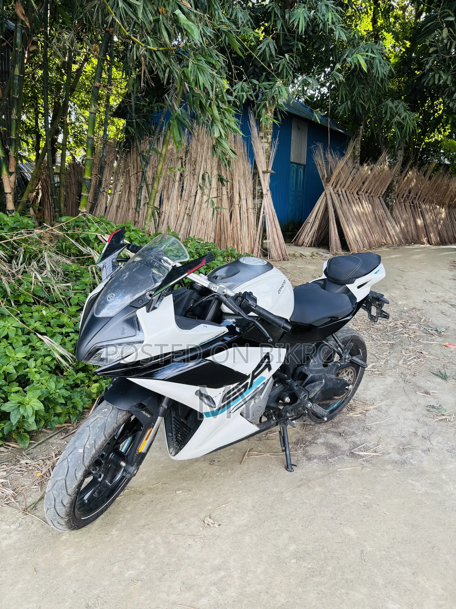 New CFMoto 300SR 2025 White