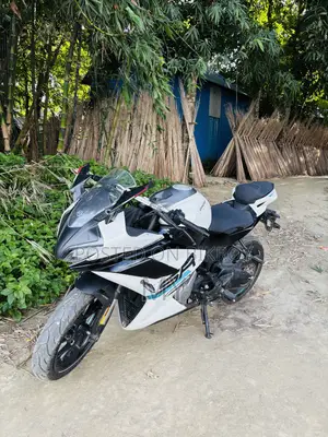 New CFMoto 300SR 2025 White