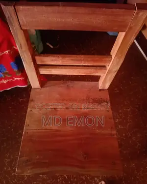 2 Chair and 1 Table for Sell