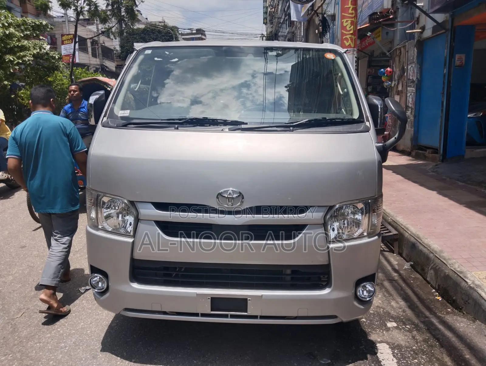 টয়োটা হাইএস ২০২১ সিলভার