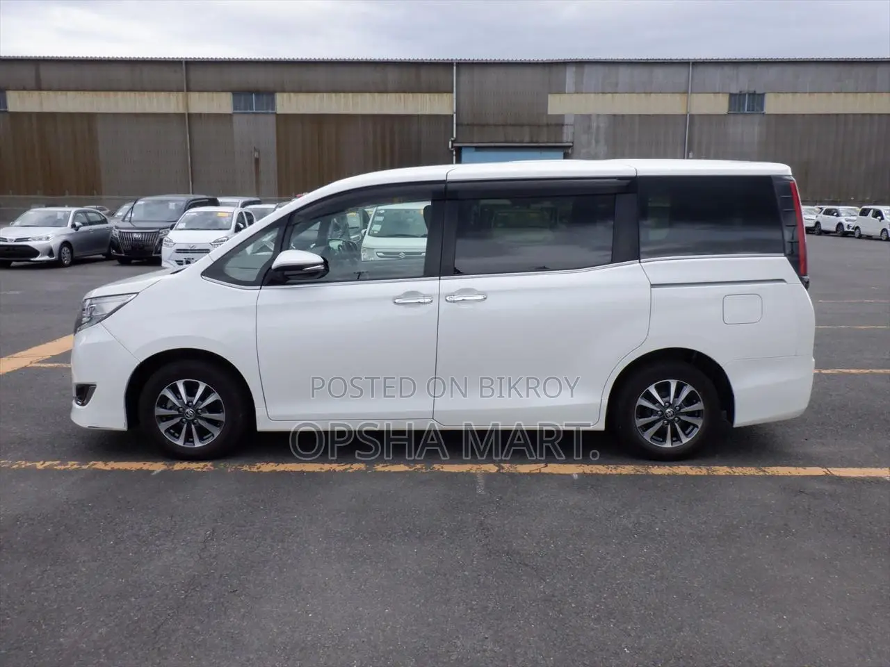 Toyota Noah 2020 Pearl