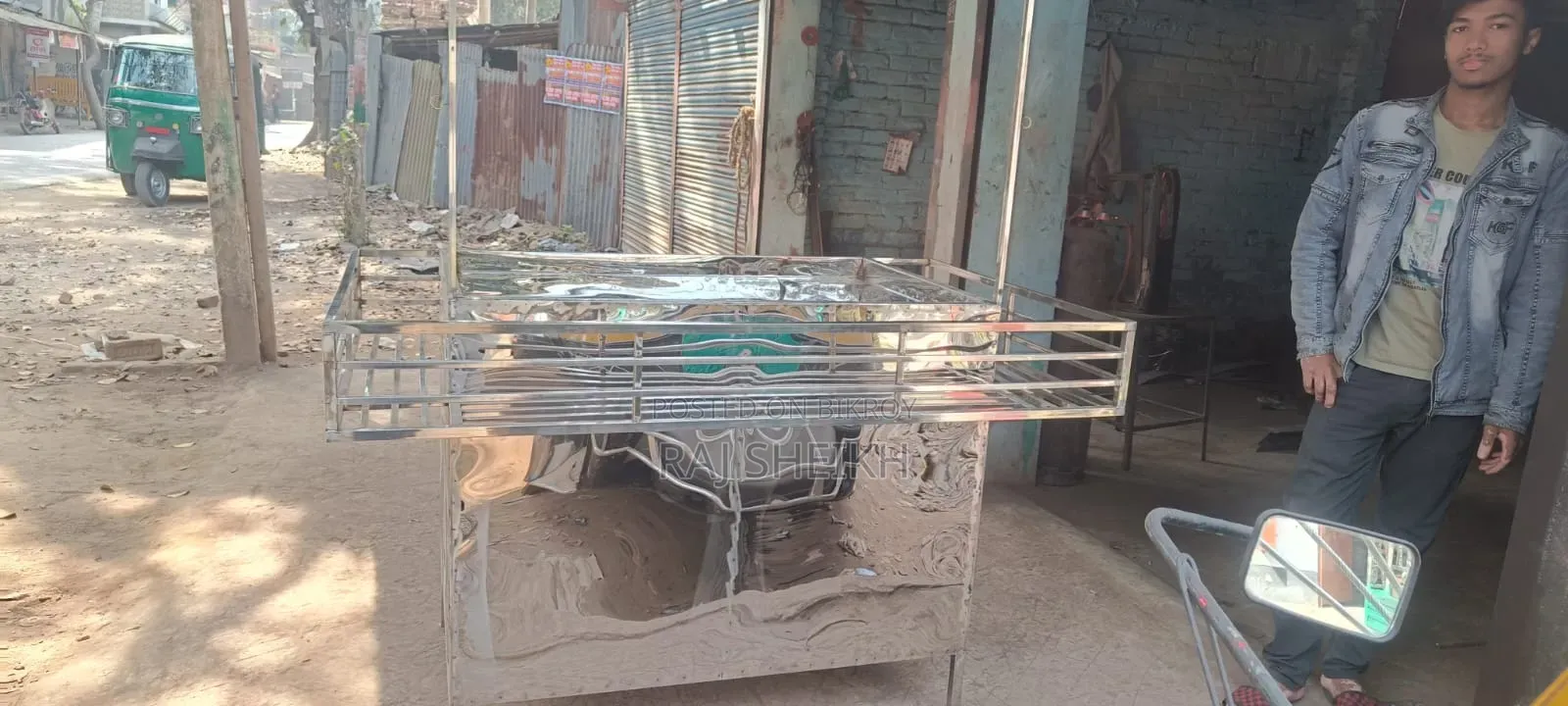 Everything required for a tea stall is available