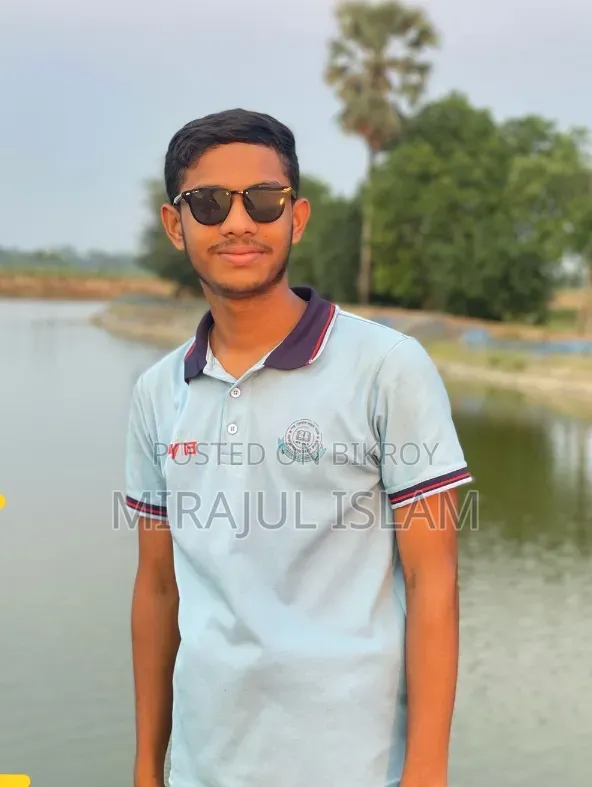 রেস্টুরেন্টে চাকরির খোঁজ