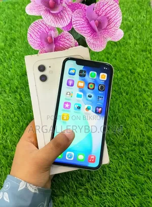 Apple iPhone 11 64 GB White