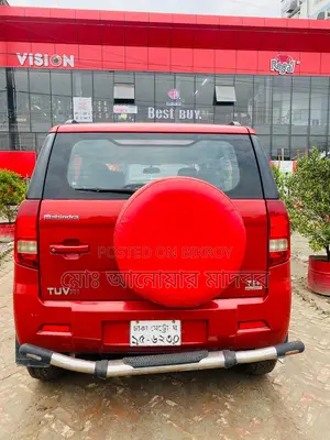 মহিন্দ্রা স্করপিও ২০১৭ লাল
