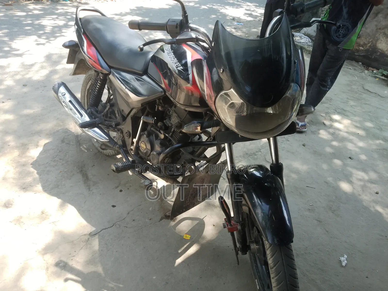 বাজাজ ডিসকভার ১১০ ২০১৮ কালো