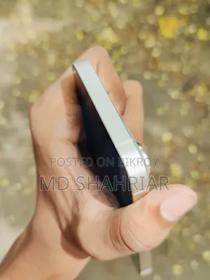 অ্যাপল আইফোন ১৩ ১২৮ জিবি হোয়াইট