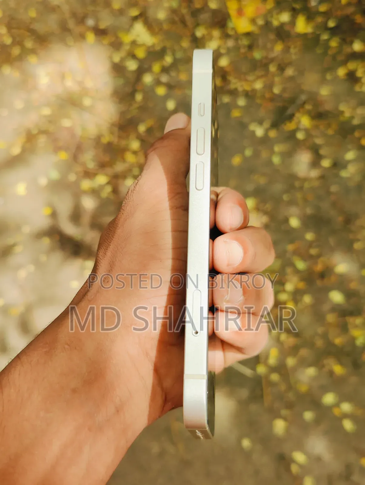 অ্যাপল আইফোন ১৩ ১২৮ জিবি হোয়াইট