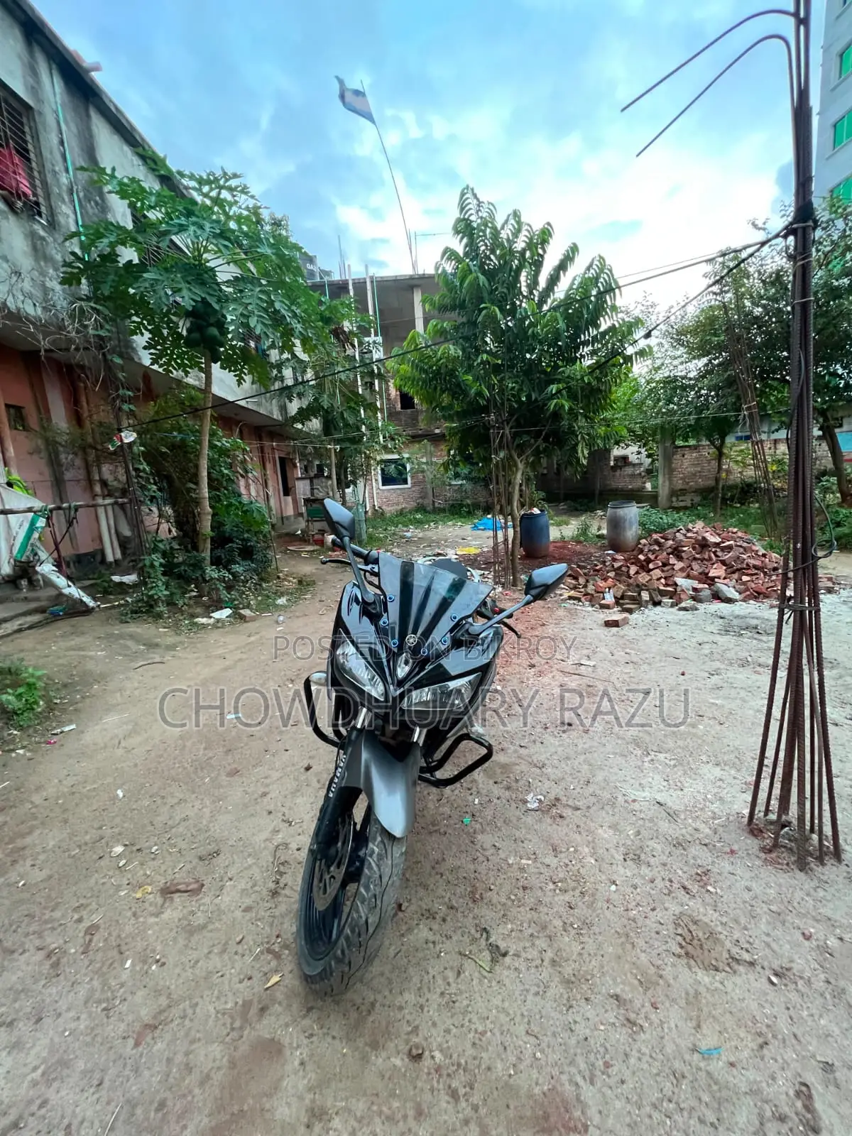 ইয়ামাহা এফজেডএস ভি২ ২০১৯ কালো