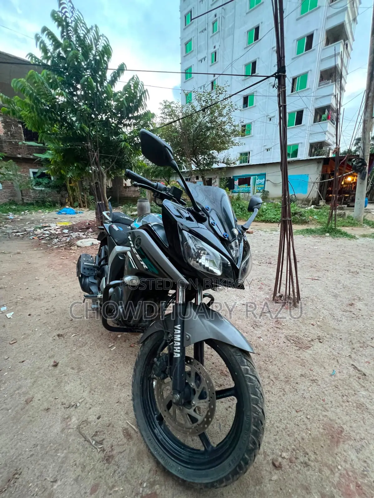 ইয়ামাহা এফজেডএস ভি২ ২০১৯ কালো