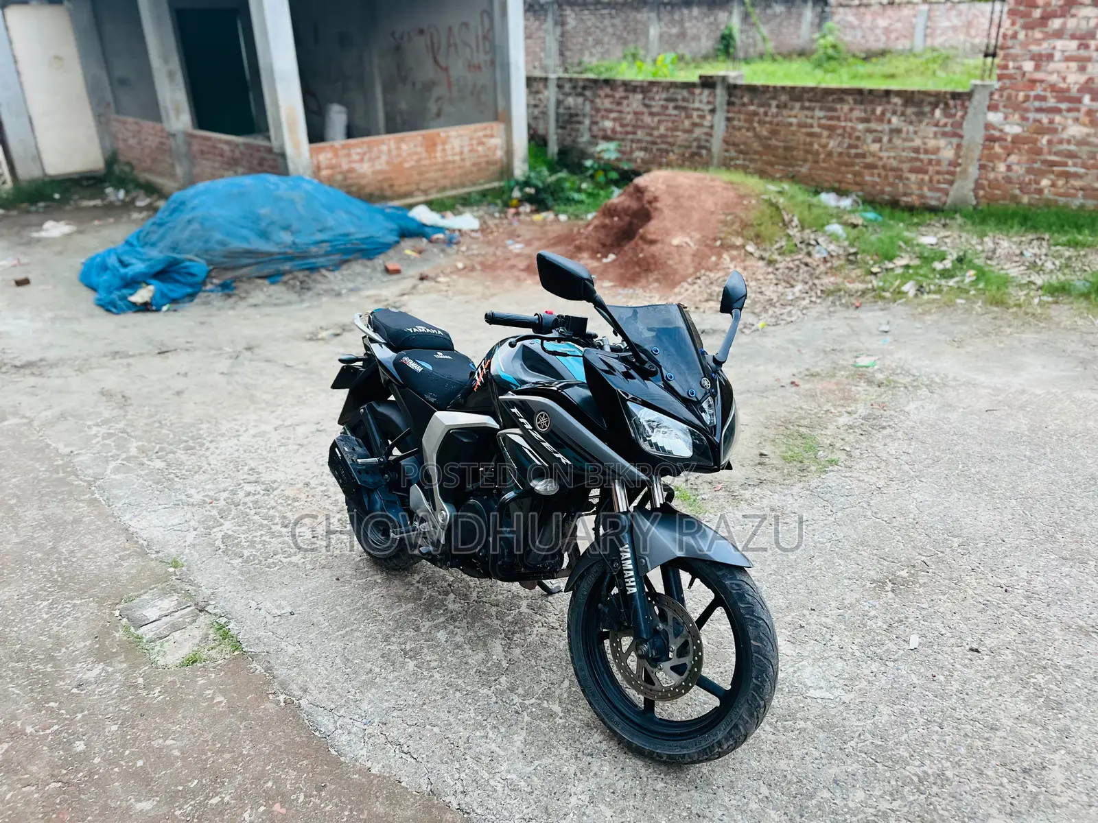 ইয়ামাহা এফজেডএস ভি২ ২০১৯ কালো