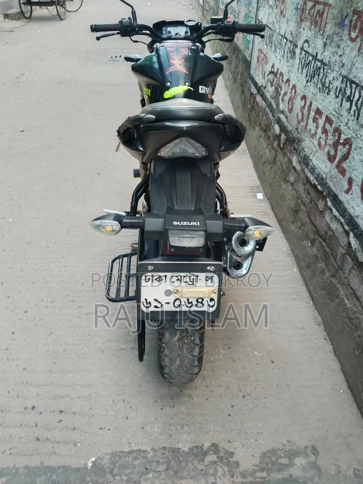 সুজুকি জিক্সার ২০২২ কালো