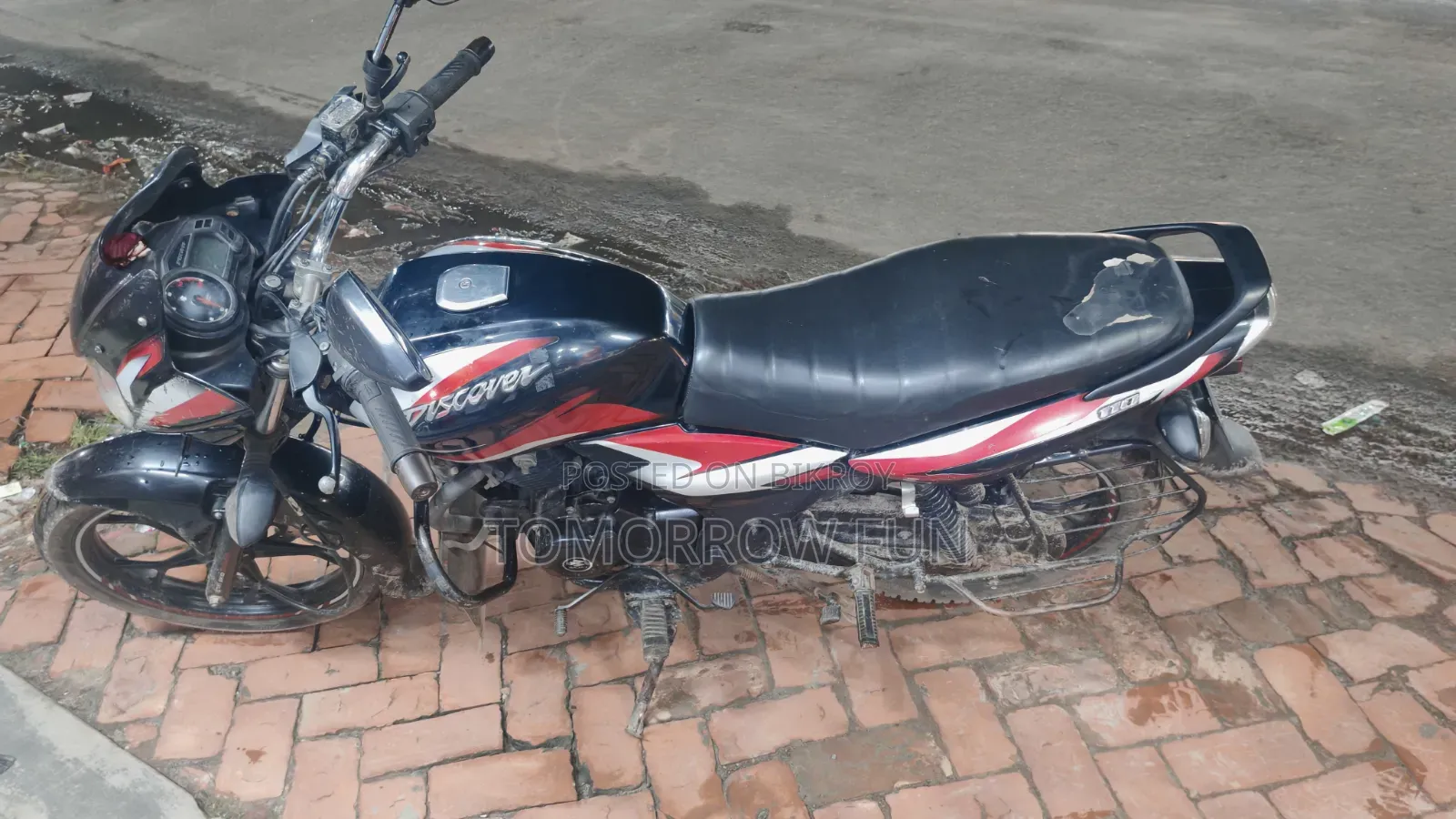 বাজাজ ডিসকভার ১১০ ২০২০ ব্ল্যাক