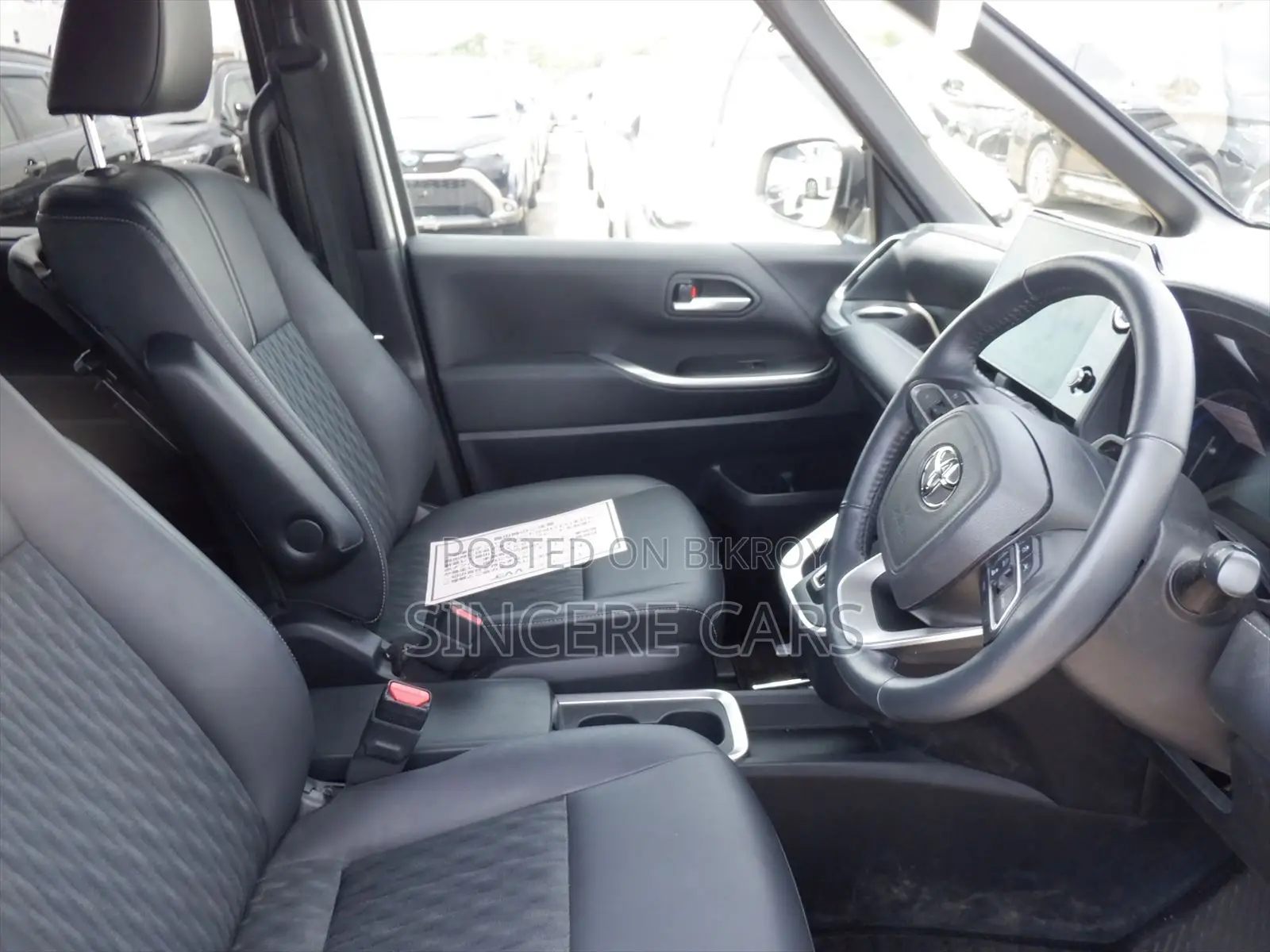 Toyota Noah 2023 Pearl