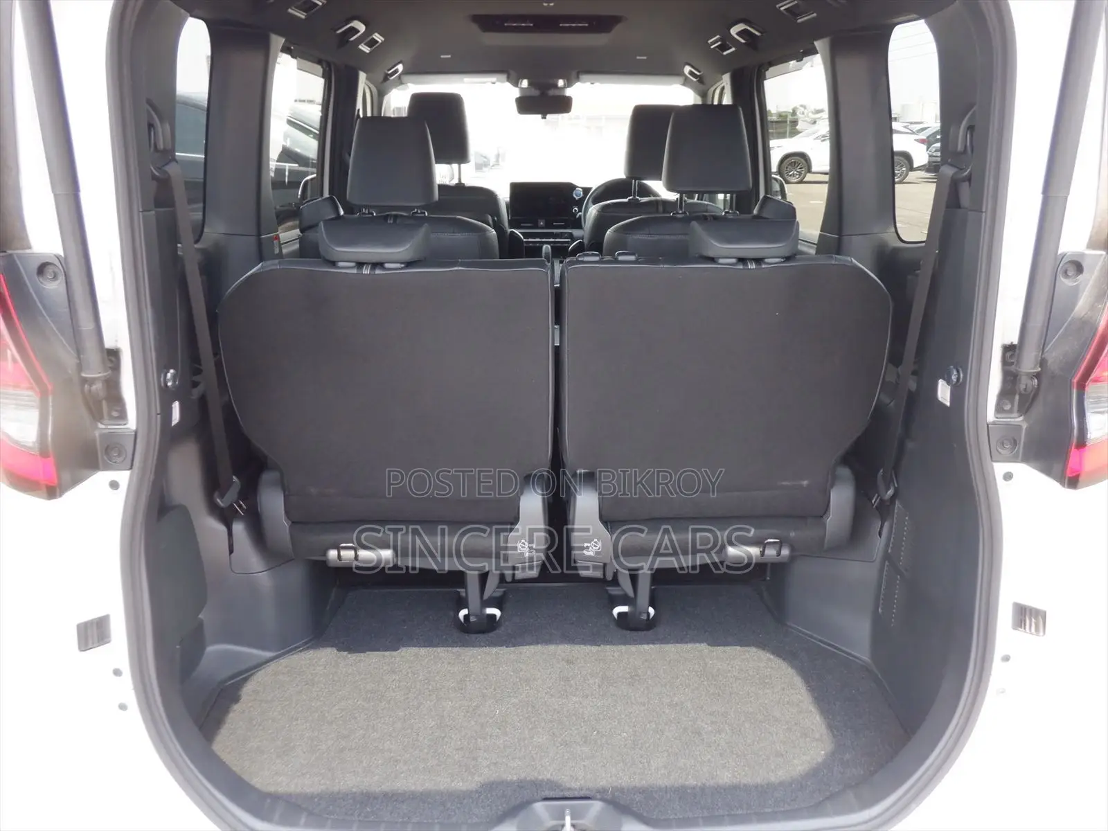 Toyota Noah 2023 Pearl