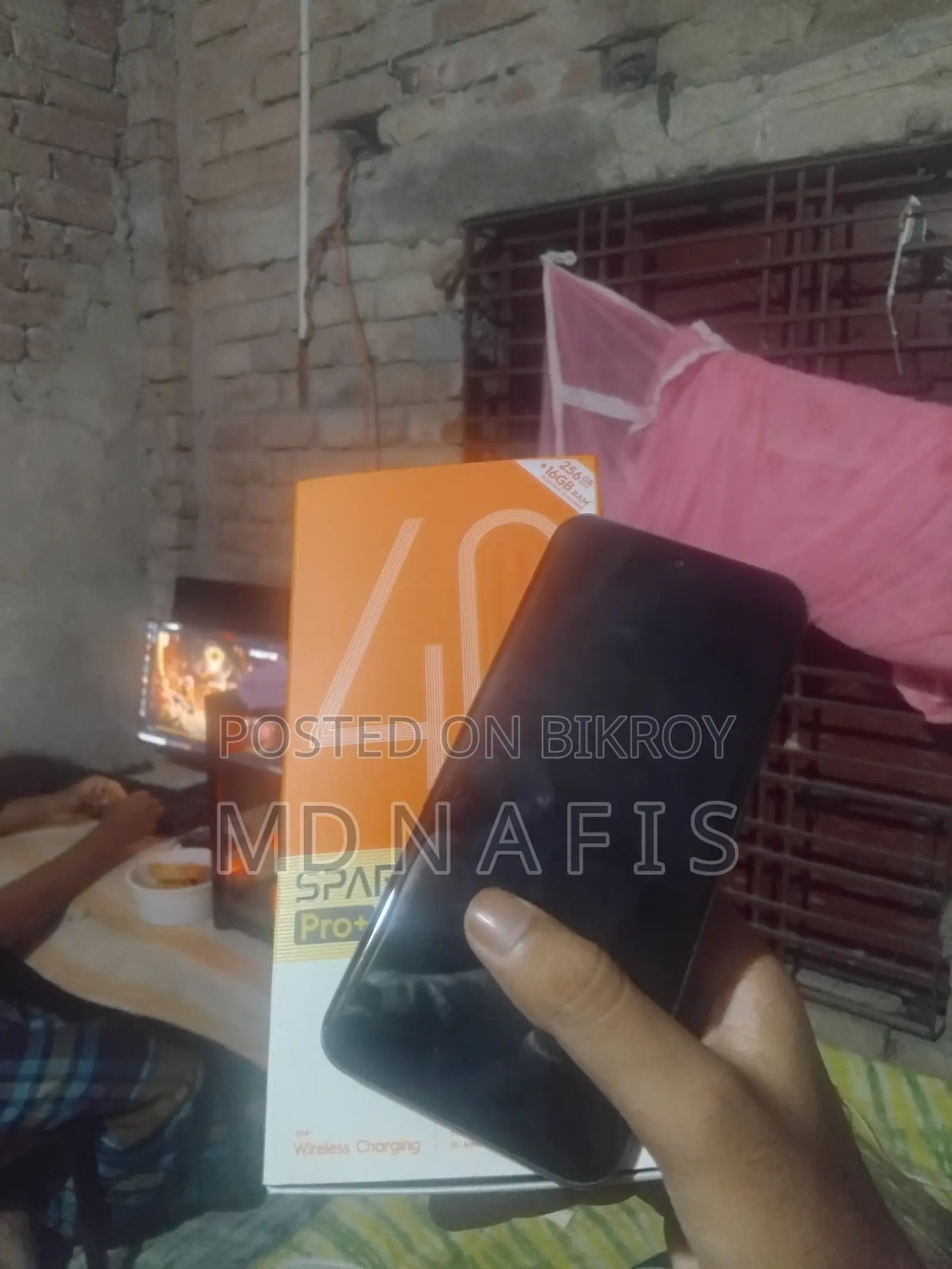নতুন টেকনো স্পার্ক ৪০ প্রো+ ২৫৬ জিবি সিলভার